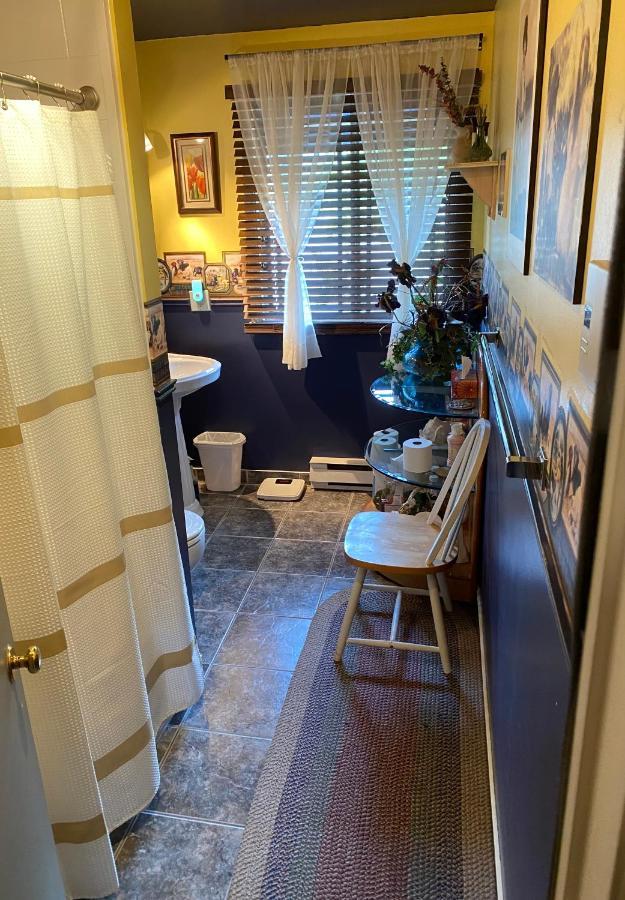 Repos & Manna Downtown Montreal Bed & Breakfast ภายนอก รูปภาพ