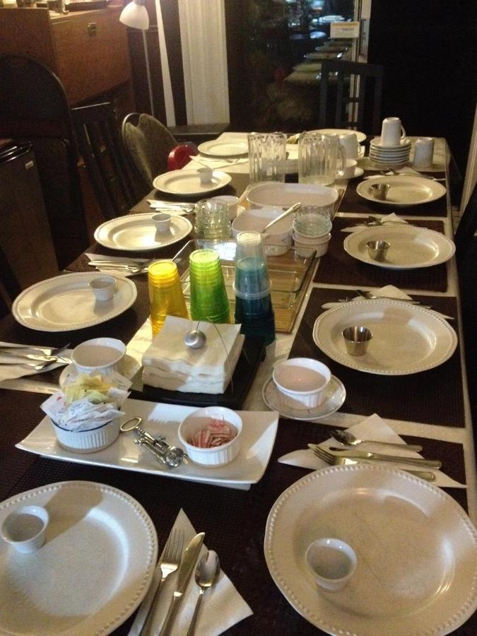 Repos & Manna Downtown Montreal Bed & Breakfast ภายนอก รูปภาพ