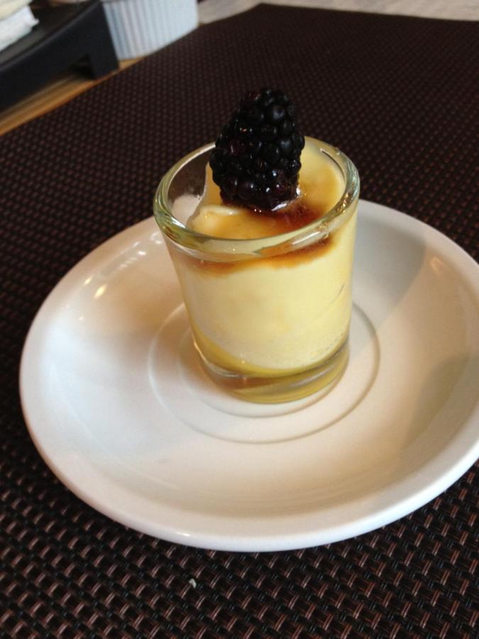 Repos & Manna Downtown Montreal Bed & Breakfast ภายนอก รูปภาพ